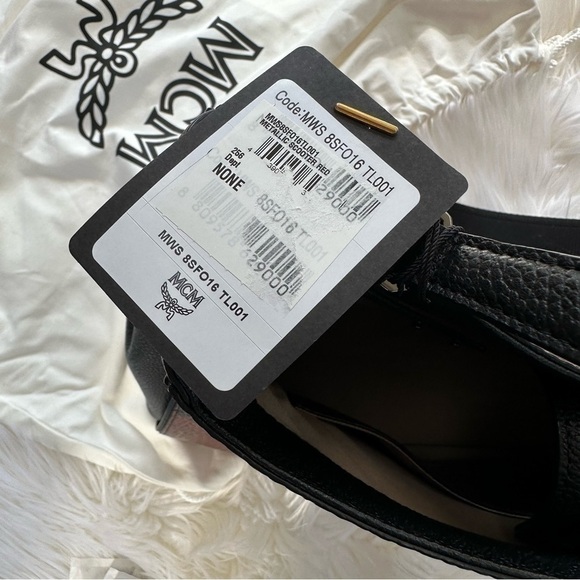 MCM Metallic Corina Medium Shoulder Bag in Scooter Red. Price firm. - Picture 7 of 13